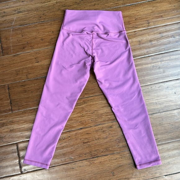 DYI Take Control Crop Leggings - Picture 2 of 3